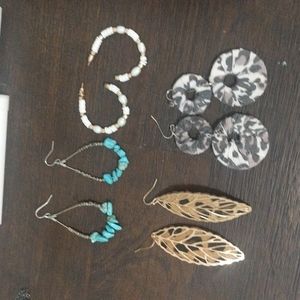 four pairs of cute western earrings hardly worn